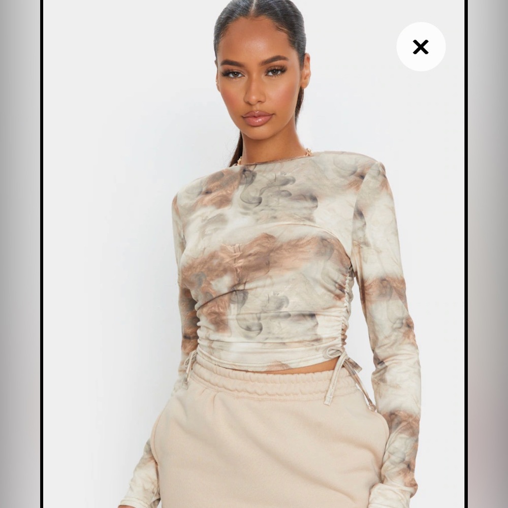 PRETTY LITTLE THING - Tan Ruched Long Sleeve Patterned Crop Shirt, Size 4